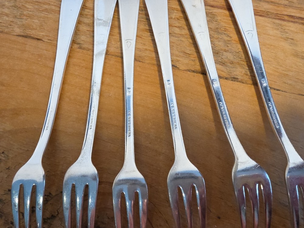 6 IS Gramercy Pattern Silverplate Cocktail Forks VICTORS. CO. AI