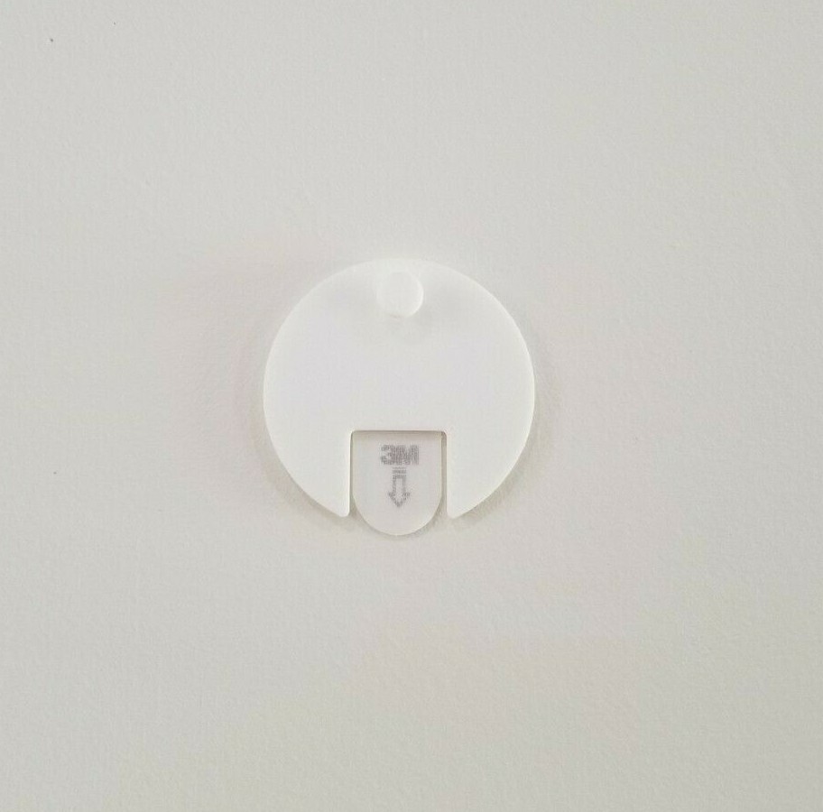 wall mount for Nest Temperature Sensor 3D printed (no drill, no damage to wall)