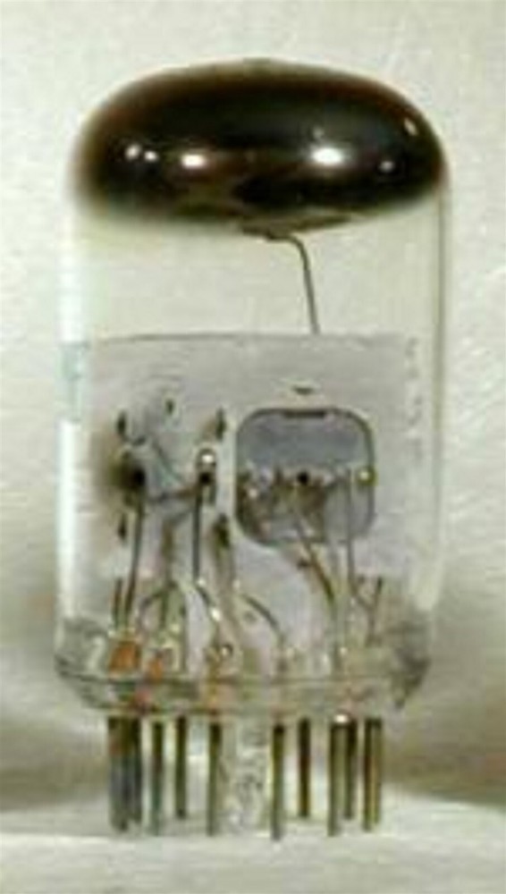 8BU11 TUBE UNBRANDED TESTED & BOXED VINTAGE COMMERCIAL SURPLUS