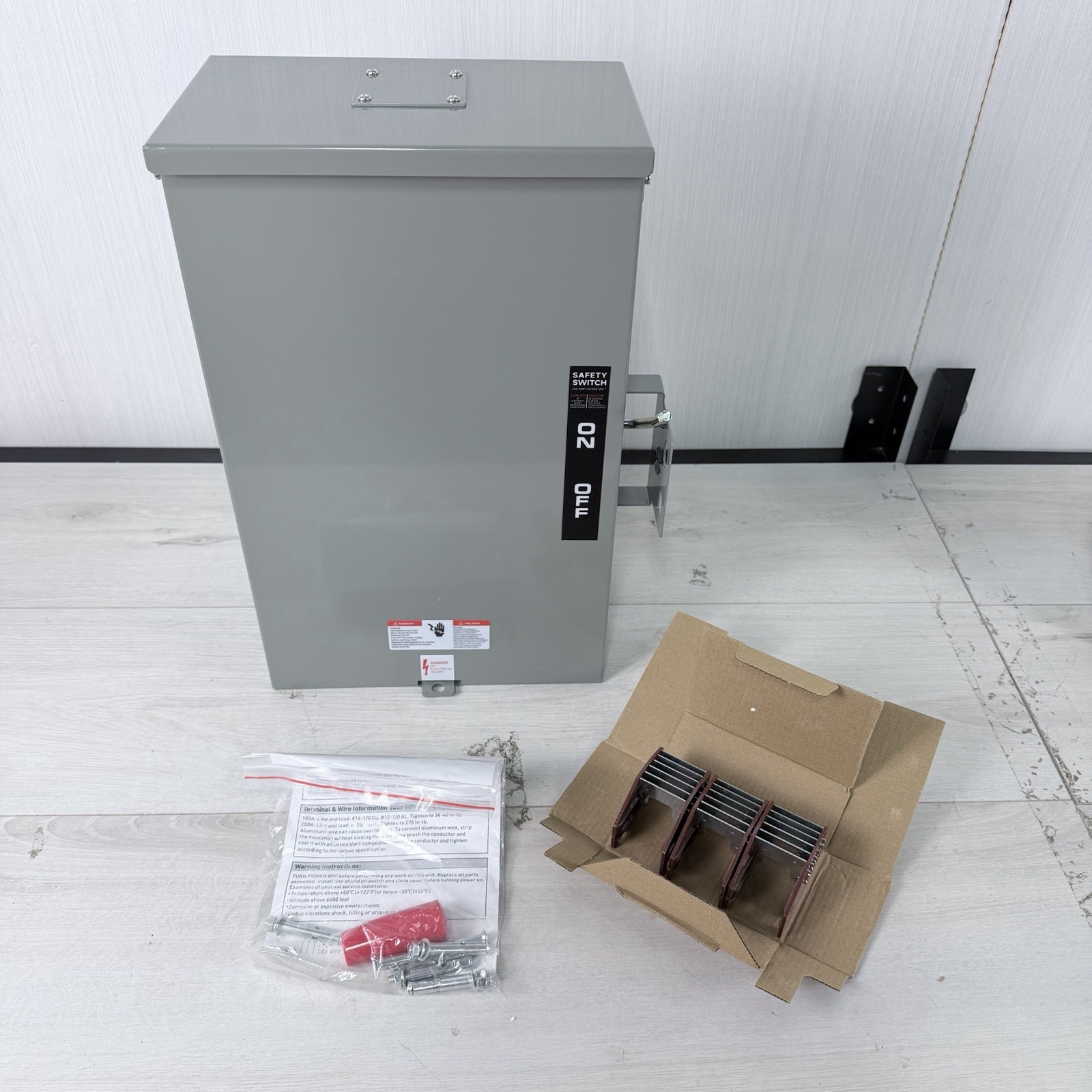 200A Generator Transfer Switch for Home Generator, 48000W Manual Double-Throw