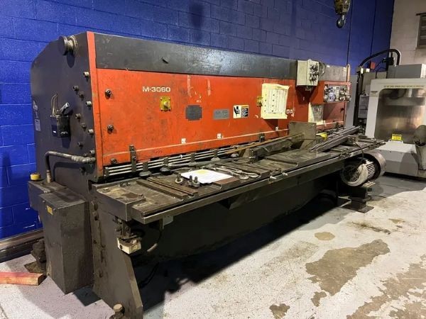 AMADA SHEAR WITH PROGRAMMABLE BACK GAUAGE (19432C-291)
