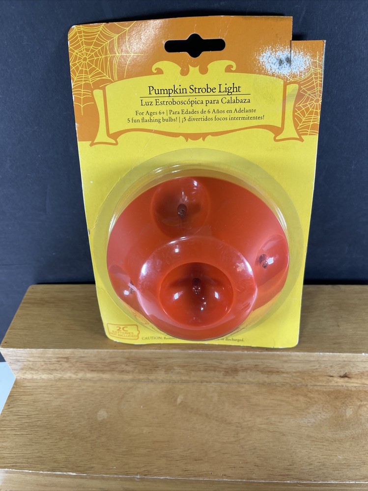 Pumpkin Strobe Light Effect Fast Flashing LED's Jack O Lantern, Halloween