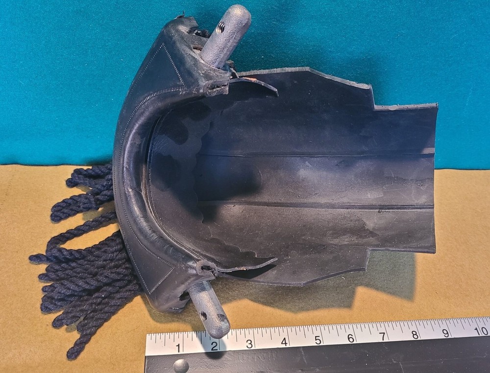 Pool table or billiard table gully boot