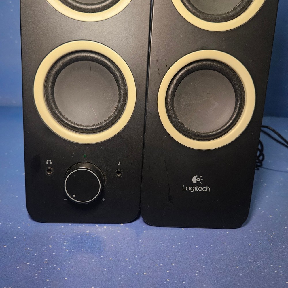 Logitech Z200 10W Multimedia Speakers does not include power cord
