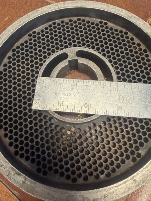 Meat Grinder Plate 200 3/16 Dixie