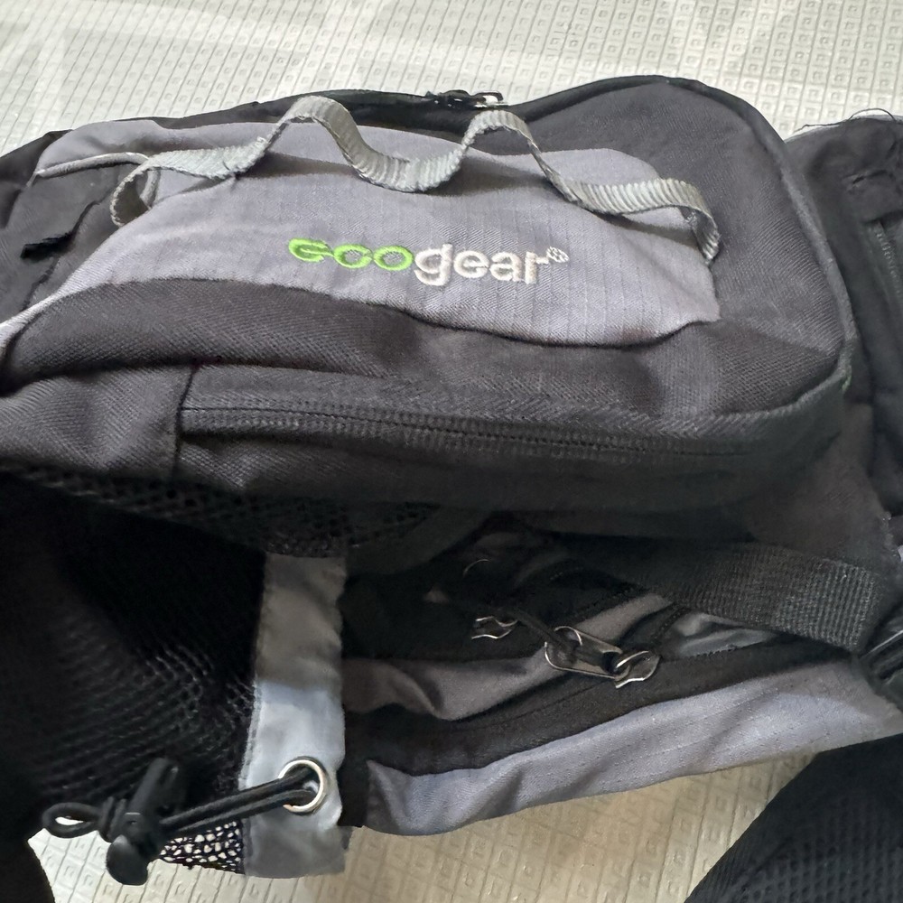 EcoGear hydration pack Backpack Camelbak 2L Bladder Gray Black hiking camping