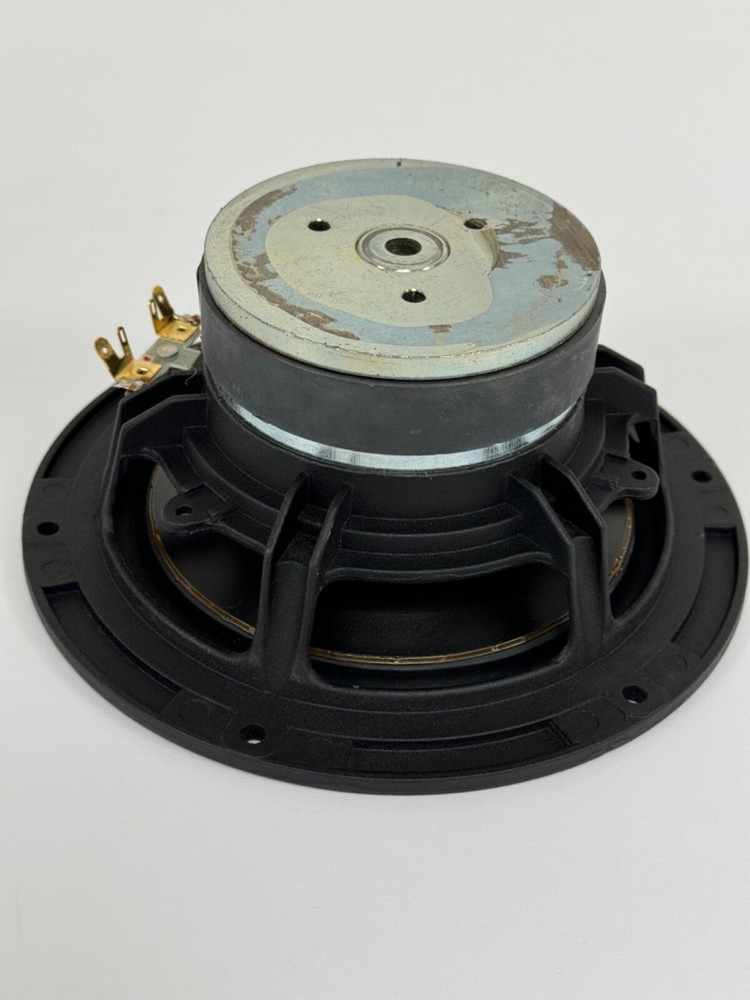 Vifa P18WN-01-09 mid woofer