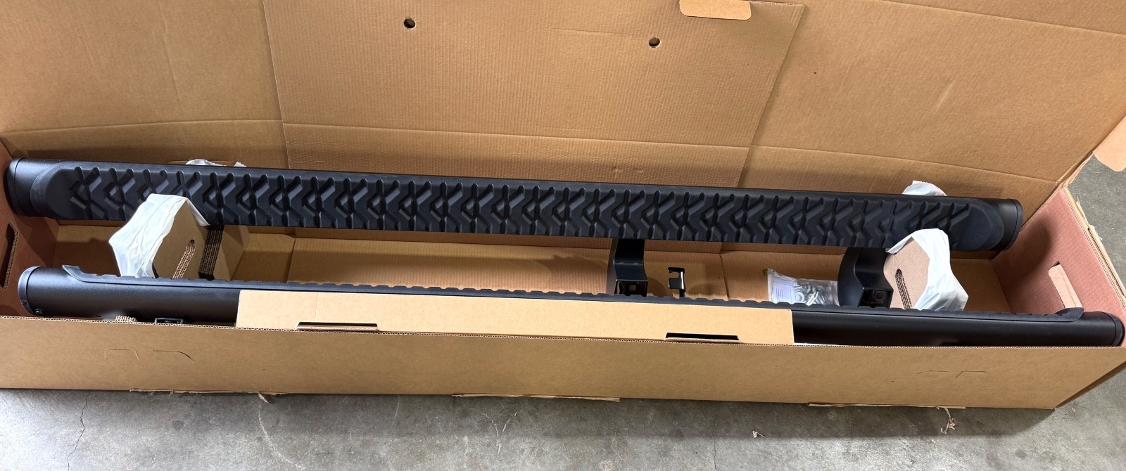 GM Chevy GMC Cadillac Tahoe Yukon OEM Z71 Textured Running Boards 21-26 84331816