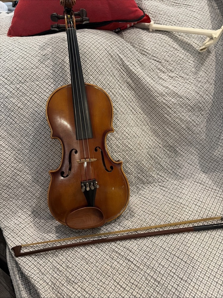 1977 E.R. Pfretzschner Violin With Bow And Case
