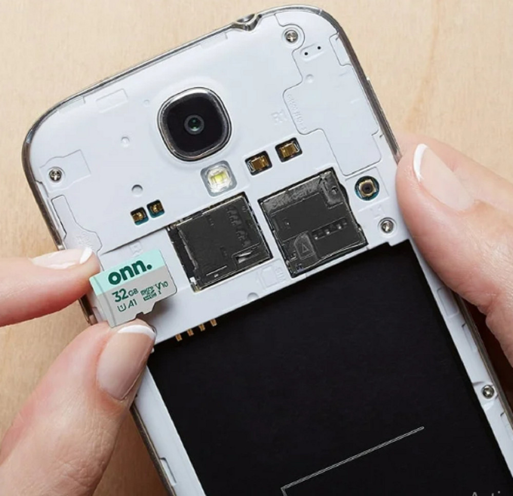 onn 32GB Class 10 U1 MicroSDHC Flash Memory Card