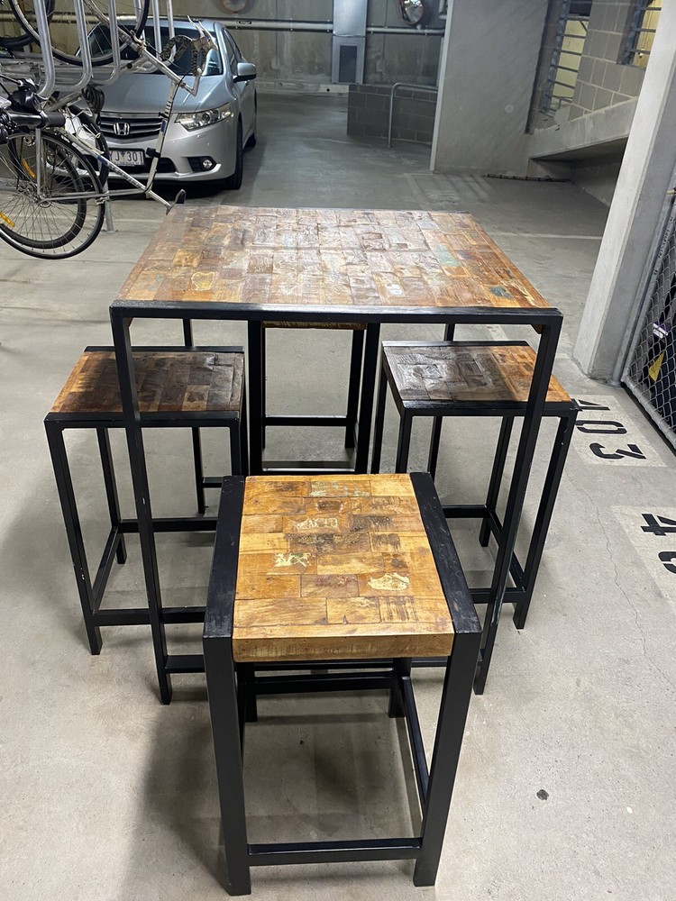 Bar Table with 4 Stools 