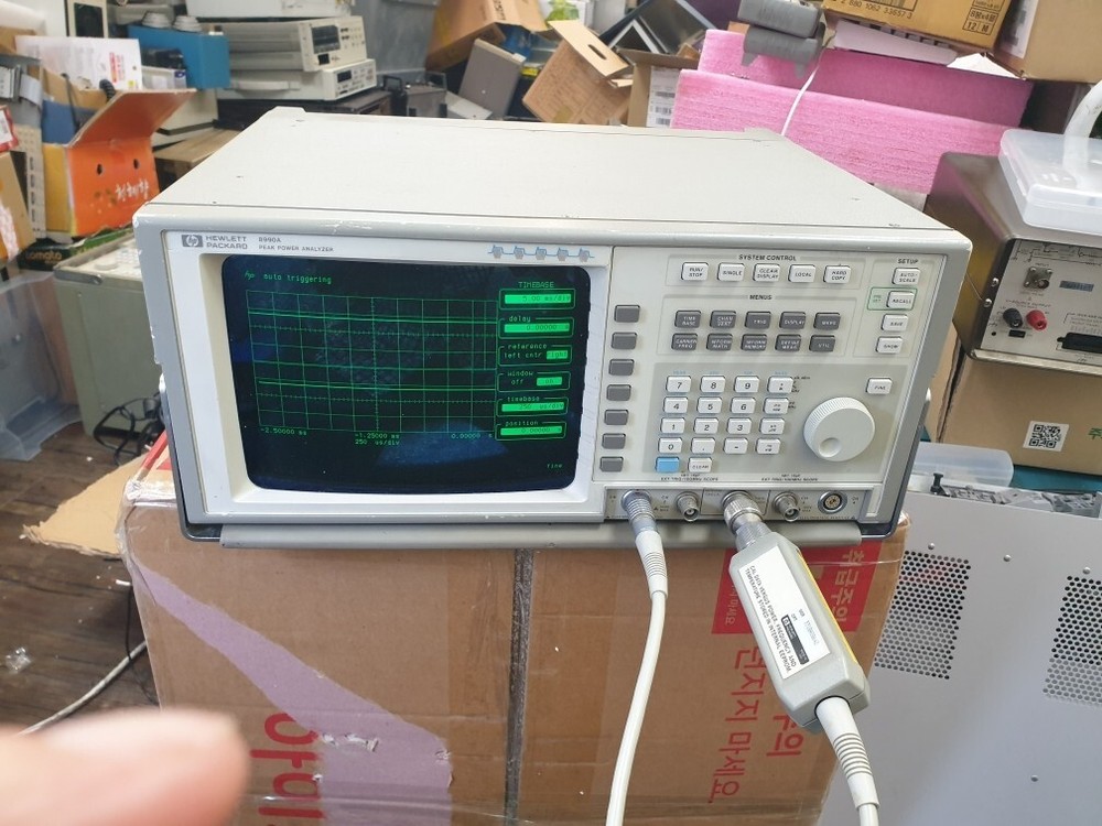 HP 8990A Peak Power Analyzer with HP 84813A Sensor