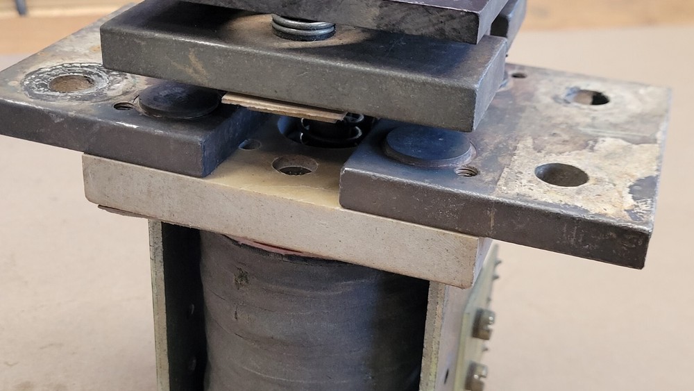 Curtis / Albright SW1000-12 24V Loadbox Disconnect - missing terminals?