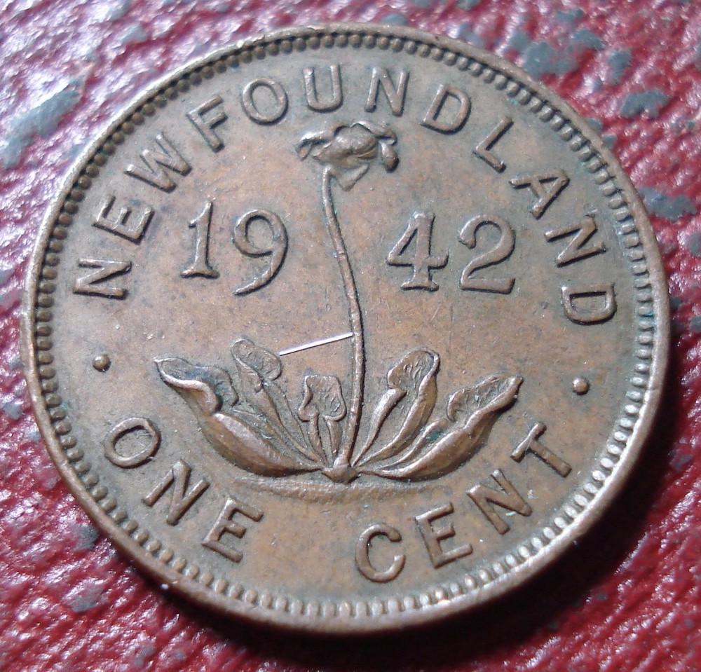 1942 NEWFOUNDLAND SMALL CENT IN VF-EF CONDITION
