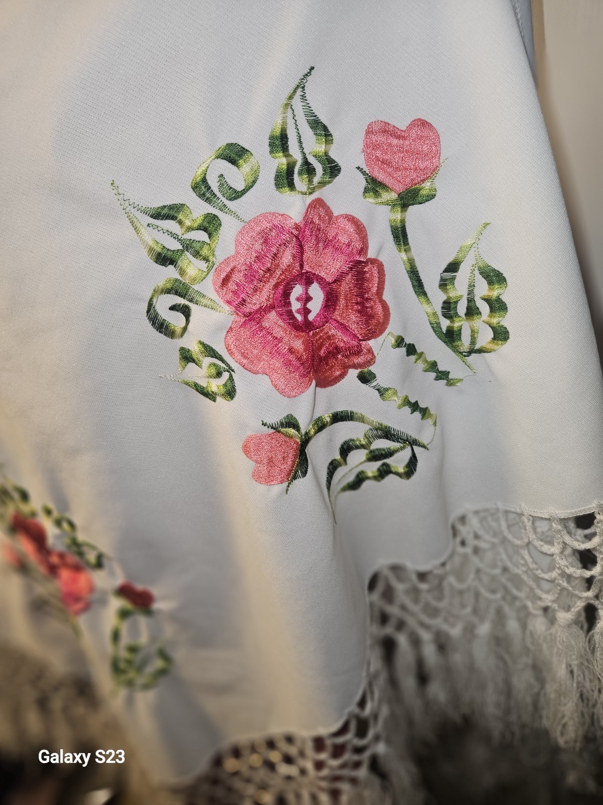 Vintage Artesania Manton De Manila Bordado Embroidered Spanish Shawl