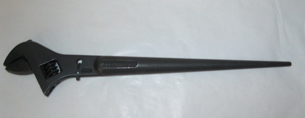New Klein Tool 16' Adjustable Erection Spud Wrench w/Tether Hole
