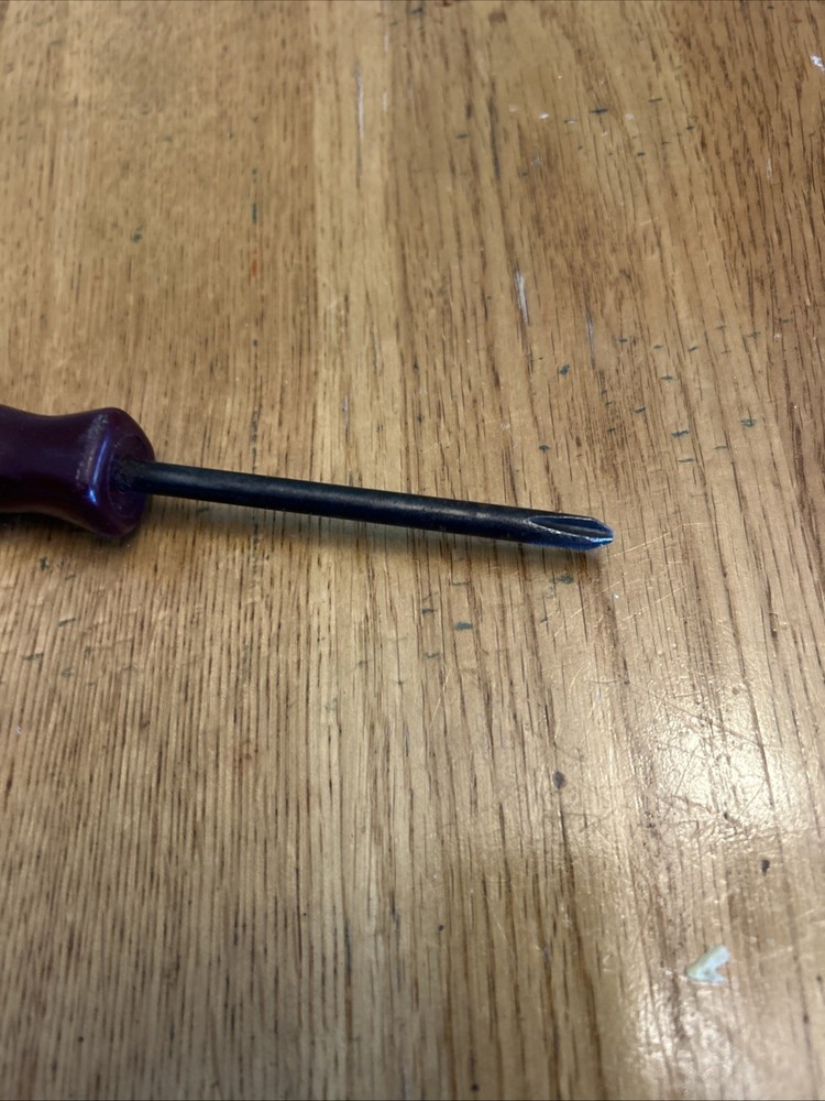 Matco Tools - #2 Phillips Tip Screwdriver, Maroon Handle, Part# SDM4P2 USA