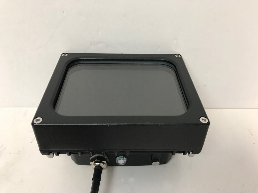 ILUMINAR IRC200-A15-24 IRC200 SERIES MEDIUM-RANGE IR ILLUMINATOR BLACK