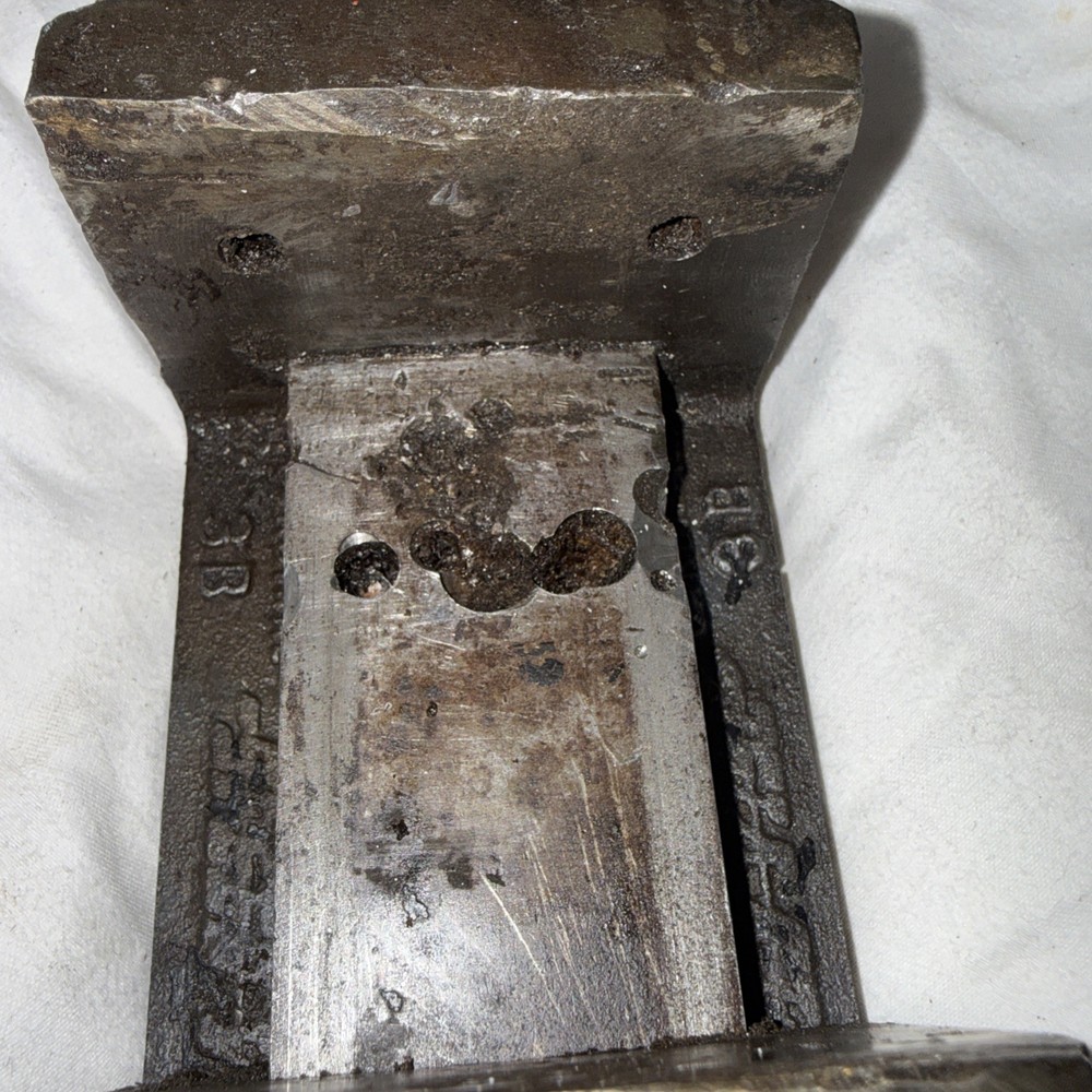 Vintage CARDINAL 3B MACHINE SPEED VICE USA