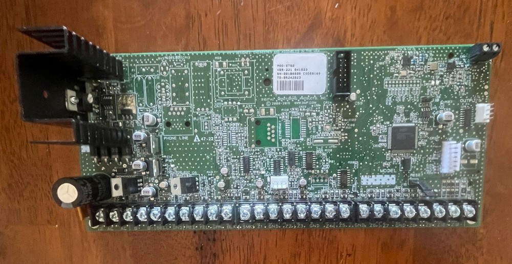 DMP Model XT30/XT50 Alarm Security Control Unit Circuit Board (model XT50N)