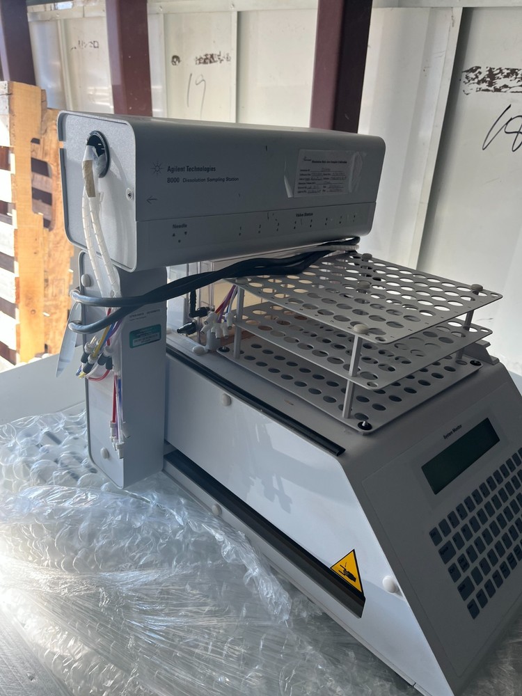 Agilent Technologies 8000 Dissolution Sampling Station G7935-64022 w/Holder