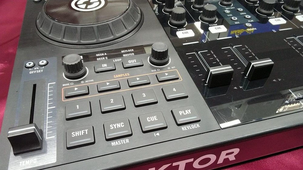 NATIVE INSTRUMENTS TRAKTOR KONTROL S4 Controller w/ Cable Tested Japan MG01 11.5