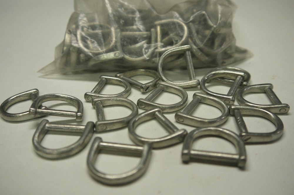 Wholesale 3/4" Silver matte D ring. for 70 pieces.
