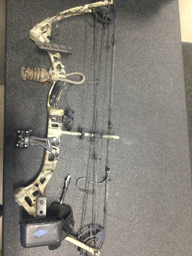 DIAMOND RAZOR EDGE 60LB COMPUND BOW (P03022391)