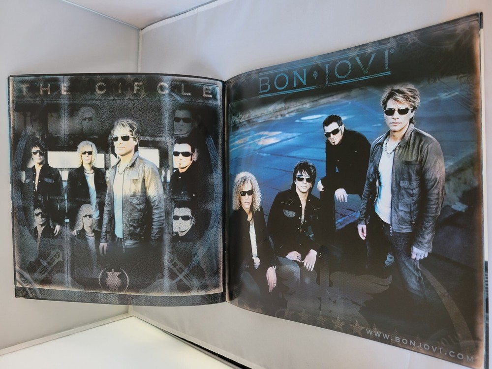 BON JOVI CIRCLE TOUR PROGRAM AND 3D POSTER SET