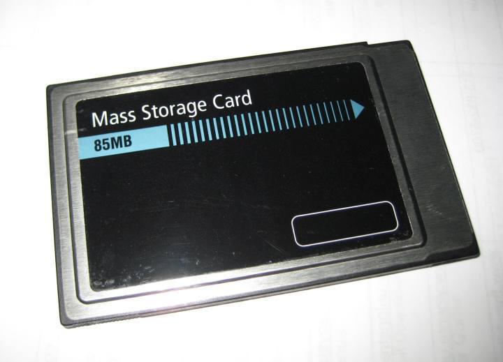 SanDisk 85MB PCMCIA Flash Disk ATA Mass Storage Memory PC Card SDP3A-85
