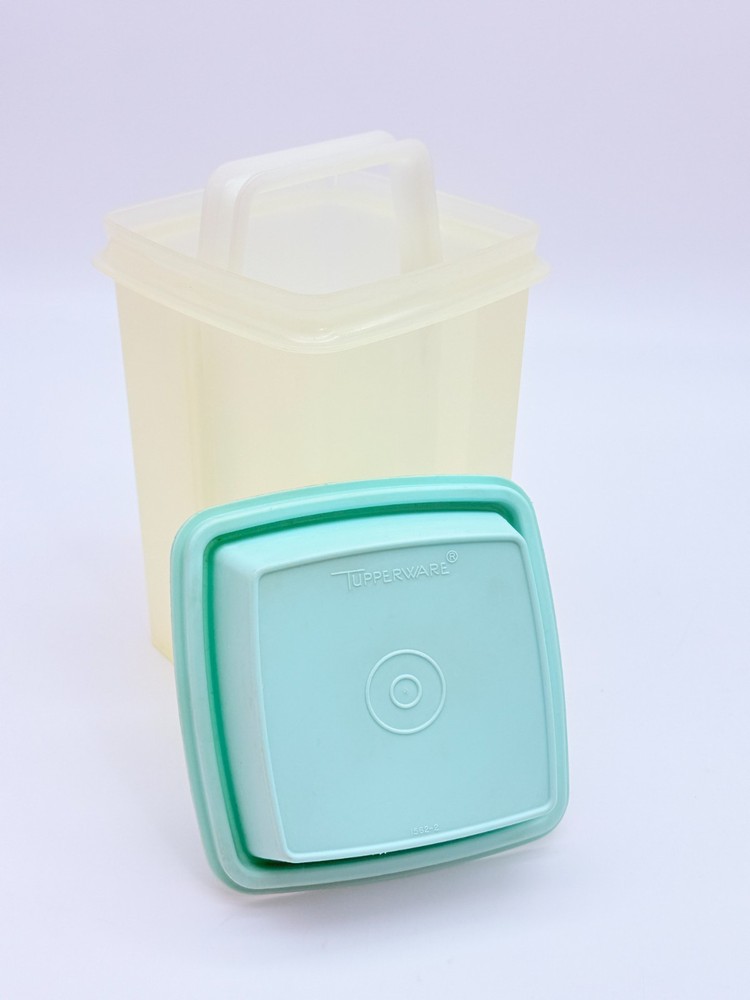 5" Blue TUPPERWARE Square Pick A Deli Container Pickle Olive Refrigerator Keeper