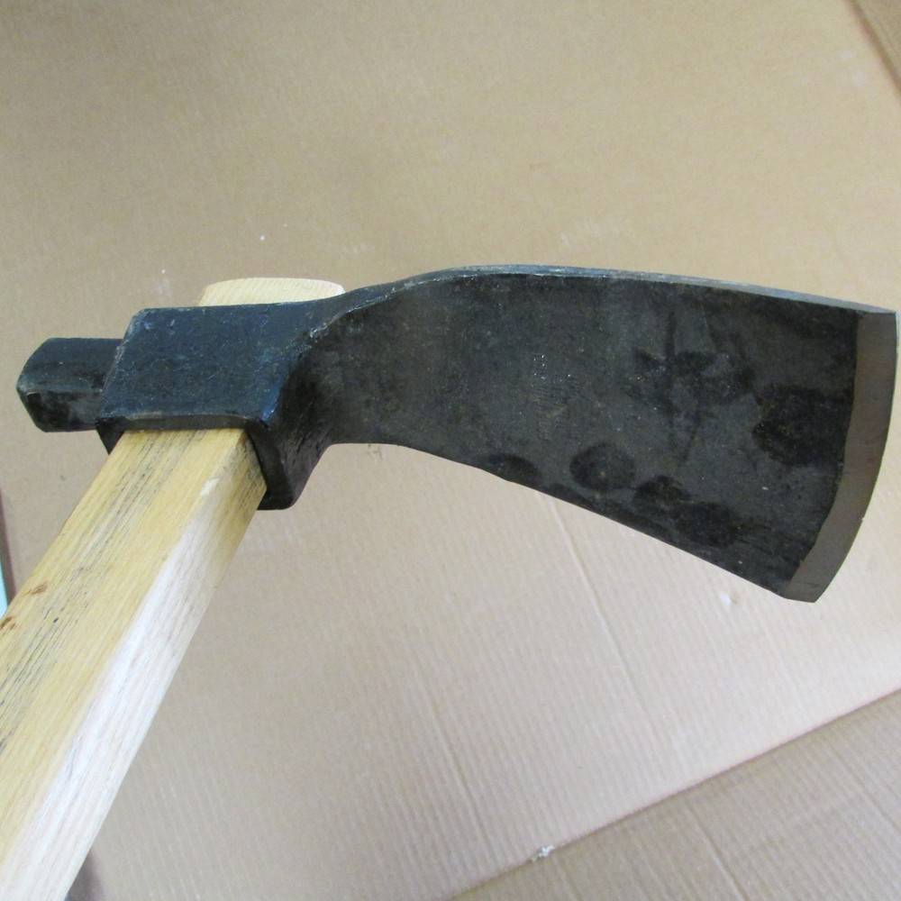 Polled Adze, Frog Chicago, West Germany