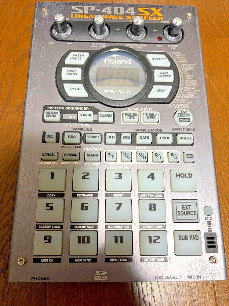 [NIB OPENED] Roland SP-404SX Linear Wave Sampler w/ Sample CDs Cable SD Card