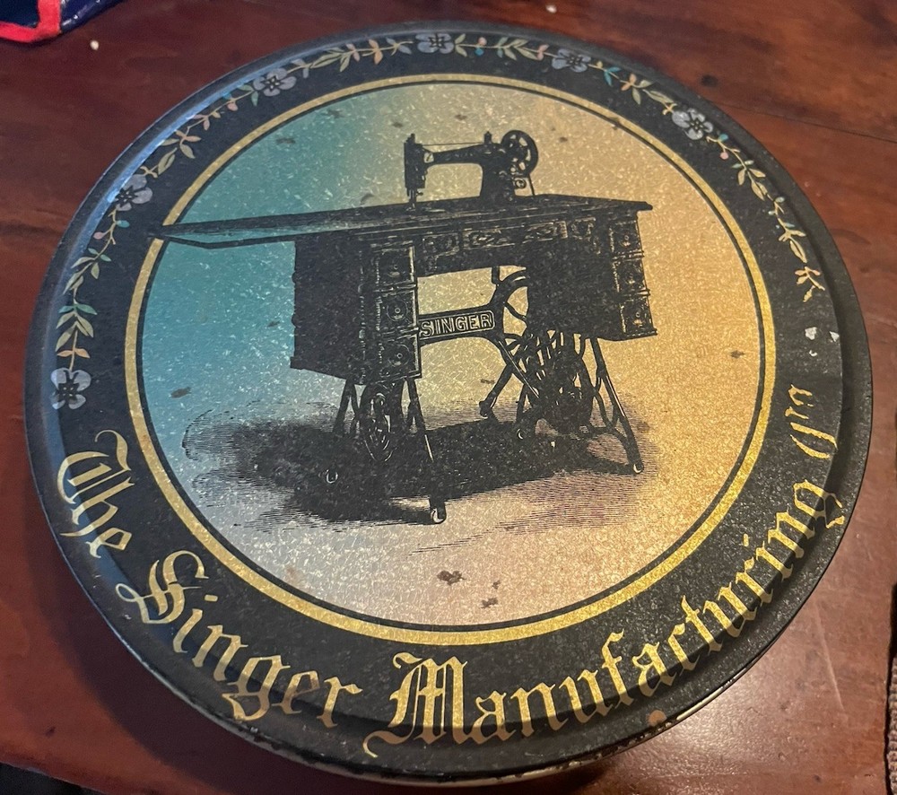 Singer FEATHERWEIGHT SEWING MACHINE 221 ATTACHMENTS Original Box Buttonholer Tin