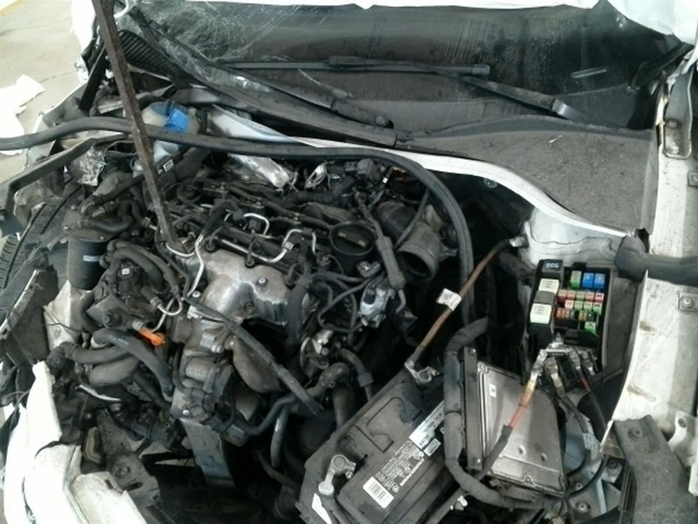 PASSAT 2012 High Mounted Stop Light 104748451