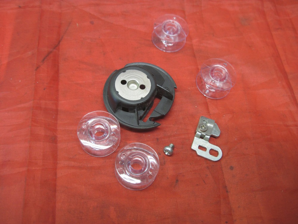 Singer Model Seventy 70 Sewing Machine Bobbin Case Bobbins