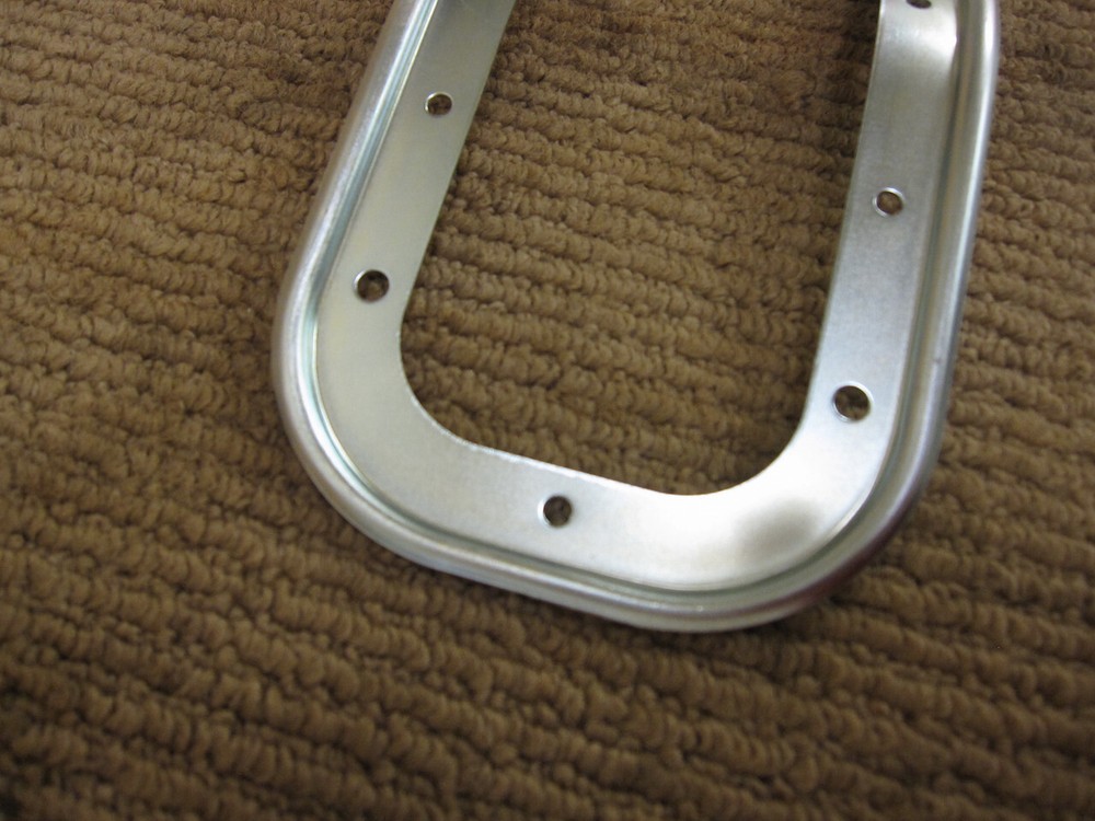 68-72 CHEVELLE 4 SPEED CONSOLE BOOT RETAINING RING