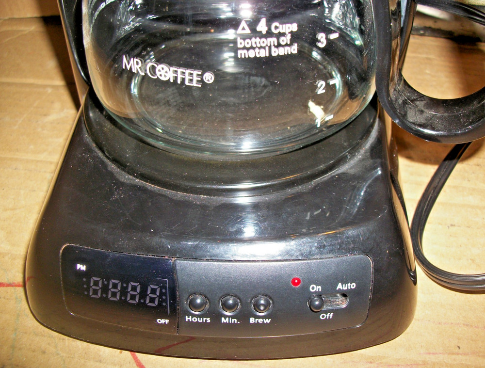 Mr Coffee/Sunbeam Programmable 4 Cup Drip Coffee Maker Brewer Model #NLX5 Black