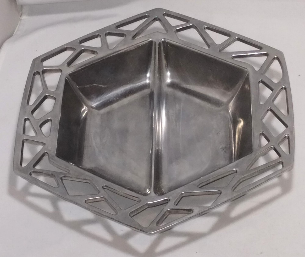 Wilton Armetale Symphony 11.5" Hexagonal Divided Serving Bowl