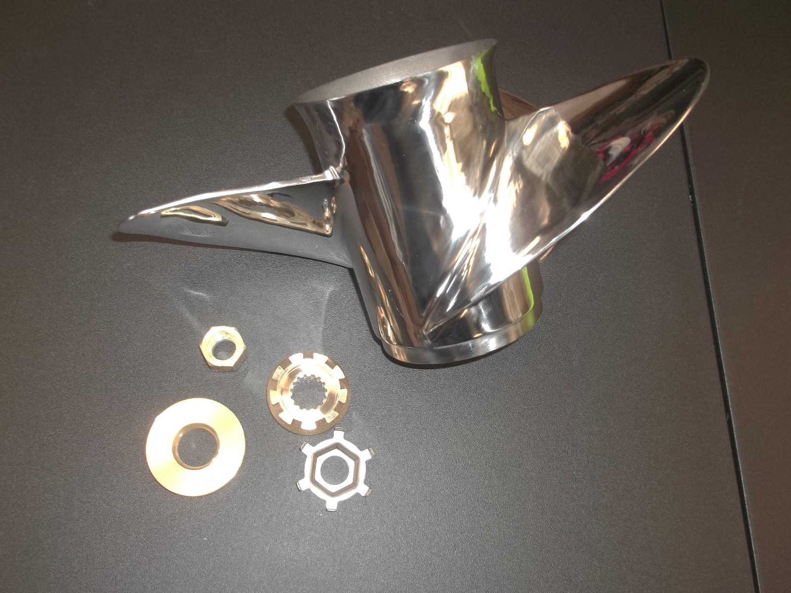 STAINLESS STEEL Mercury MERCRUISER PROP PROPELLER 14 1/2 14.5 X 19 RH ALPHA