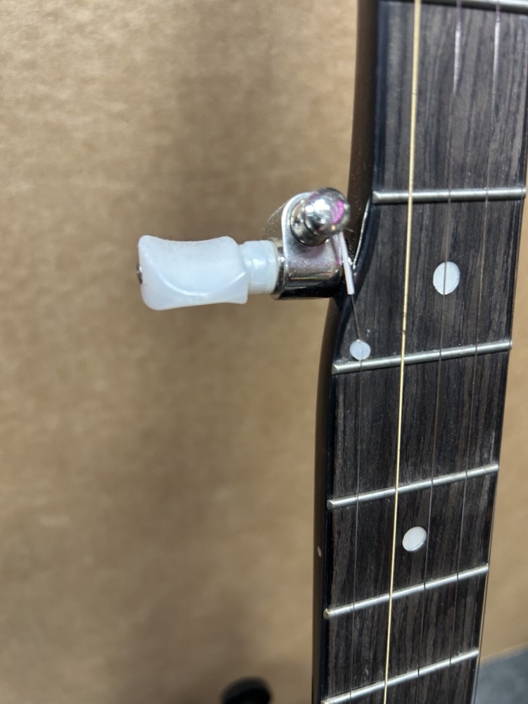 Savannah 5 String Banjo With Free Hardshell Case