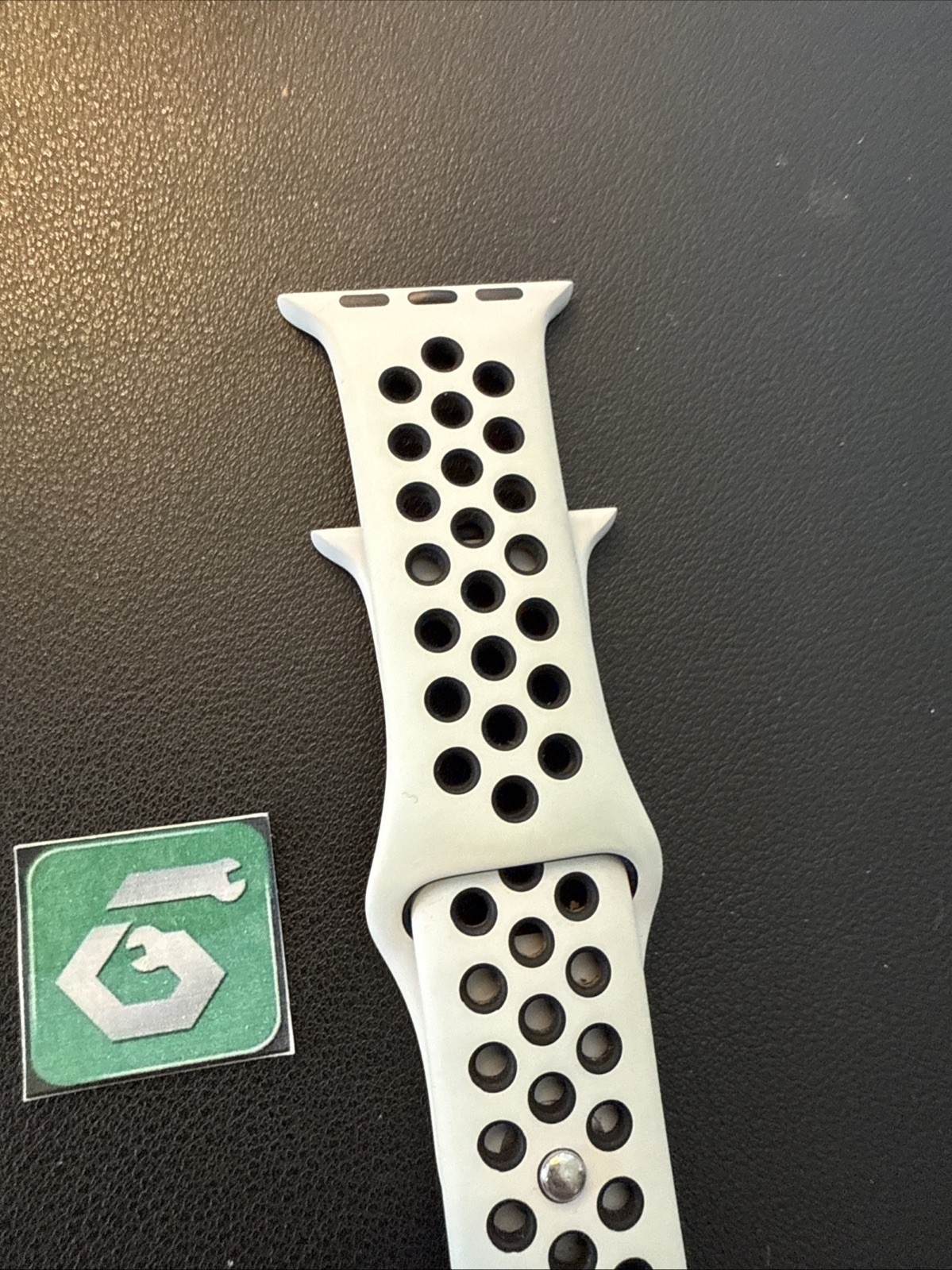 Apple Watch Nike Sport Band 44mm (42/45/46/49) OEM Pure Platinum Blk M/L *B*