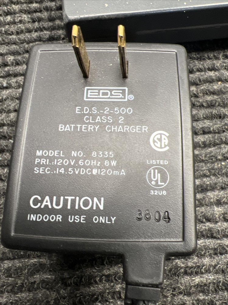 Used BRADY LS2000 Labeling System With case