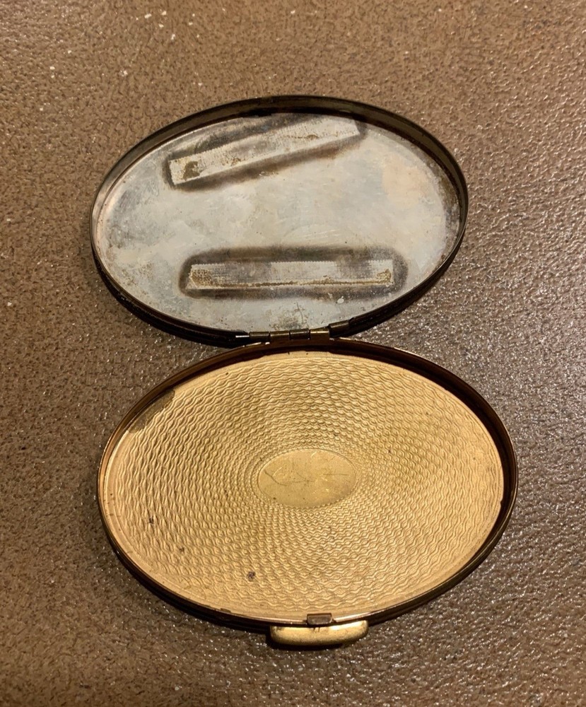 Neat Metal Tin Purse Keepsake