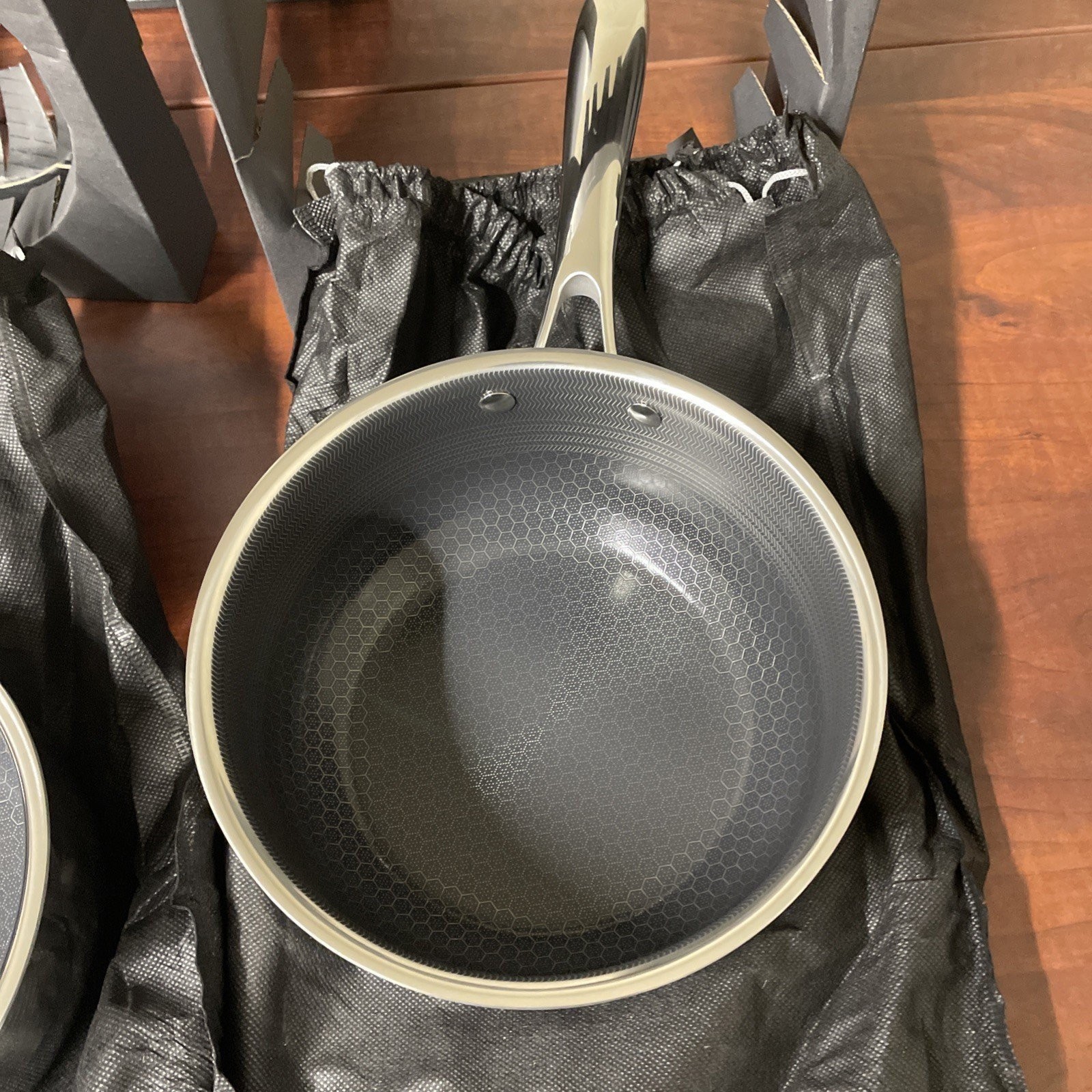 HexClad Hybrid Nonstick 6 Piece Sauce Pan Pot Cookware Set 2qt 3qt 8qt W/ Lids