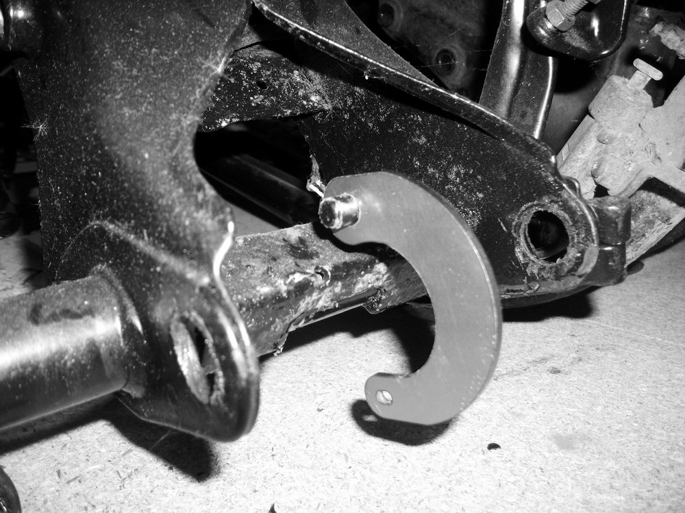 HONDA CB250 NIGHTHAWK - NEW - CENTRE STAND / MAIN STAND PIVOT HOOK BRACKET