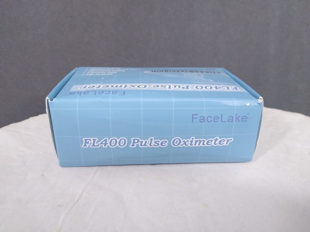 FL400 PULSE OXIMETER & Carrying Case - *Reads O2 SATs & PULSE