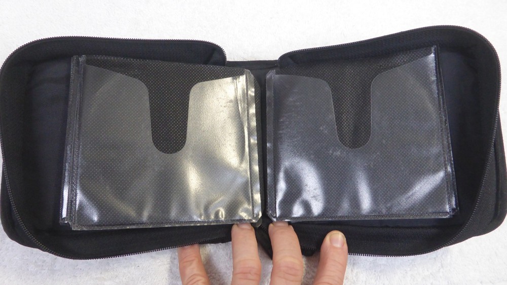 Case Logic 32 Capacity Classic CD Wallet Soft Black Used