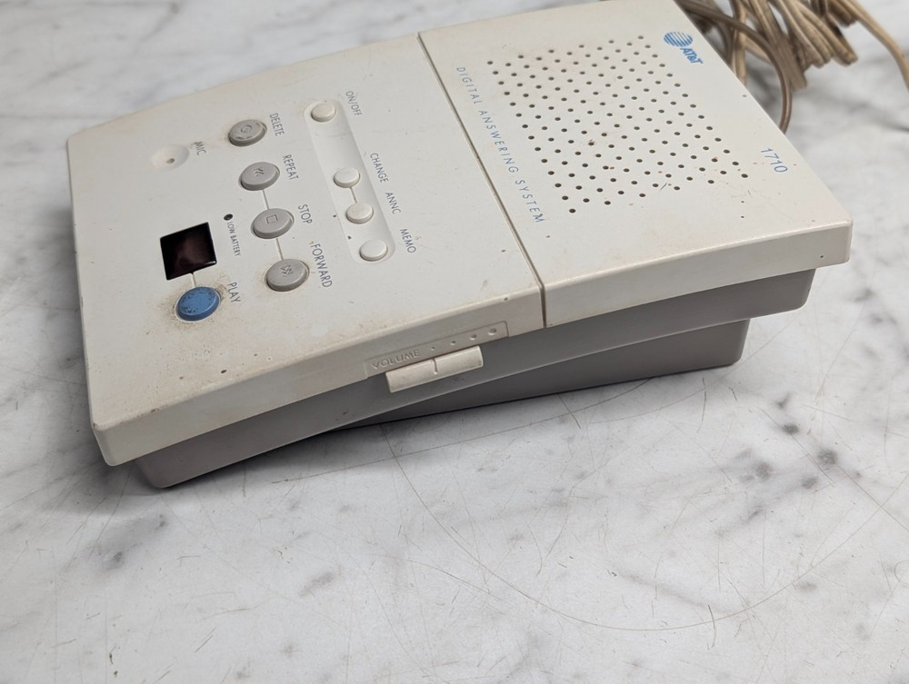 AT&T 1710 Tapeless Digital Telephone Answering System Message Machine