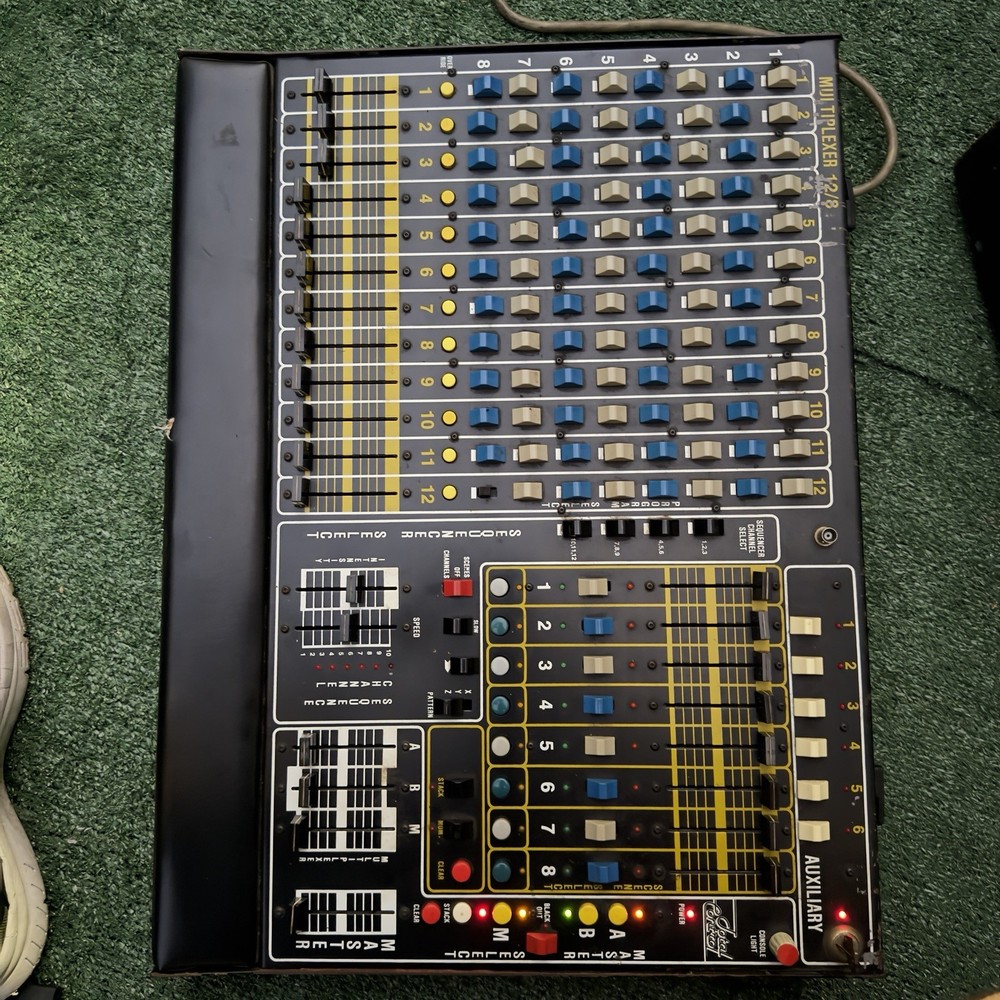 Total Control Multiplexer 128M Analog Mixer Console 12 Channel 3 Bus Tabletop
